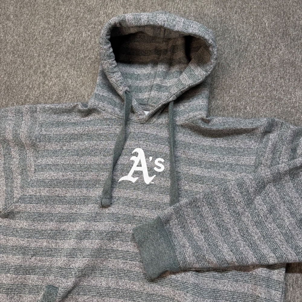 Stitches Oakland Athletics MLB Mens Gray Striped Pullover Hoodie Medium A's